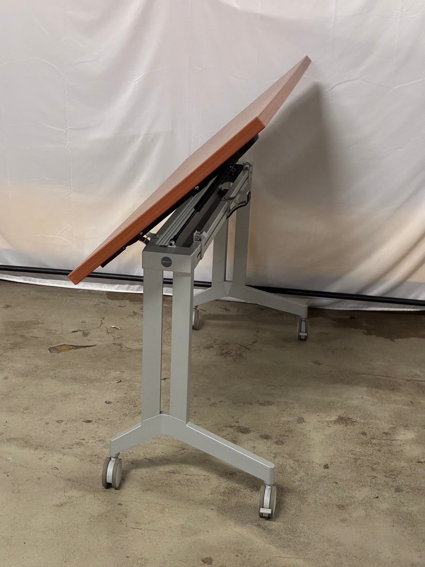 HAWORTH | PLANES TABLE, FLIP TOP