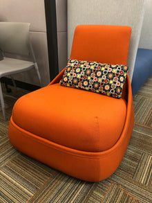 COALESSE | HOSU LOUNGE CHAIR