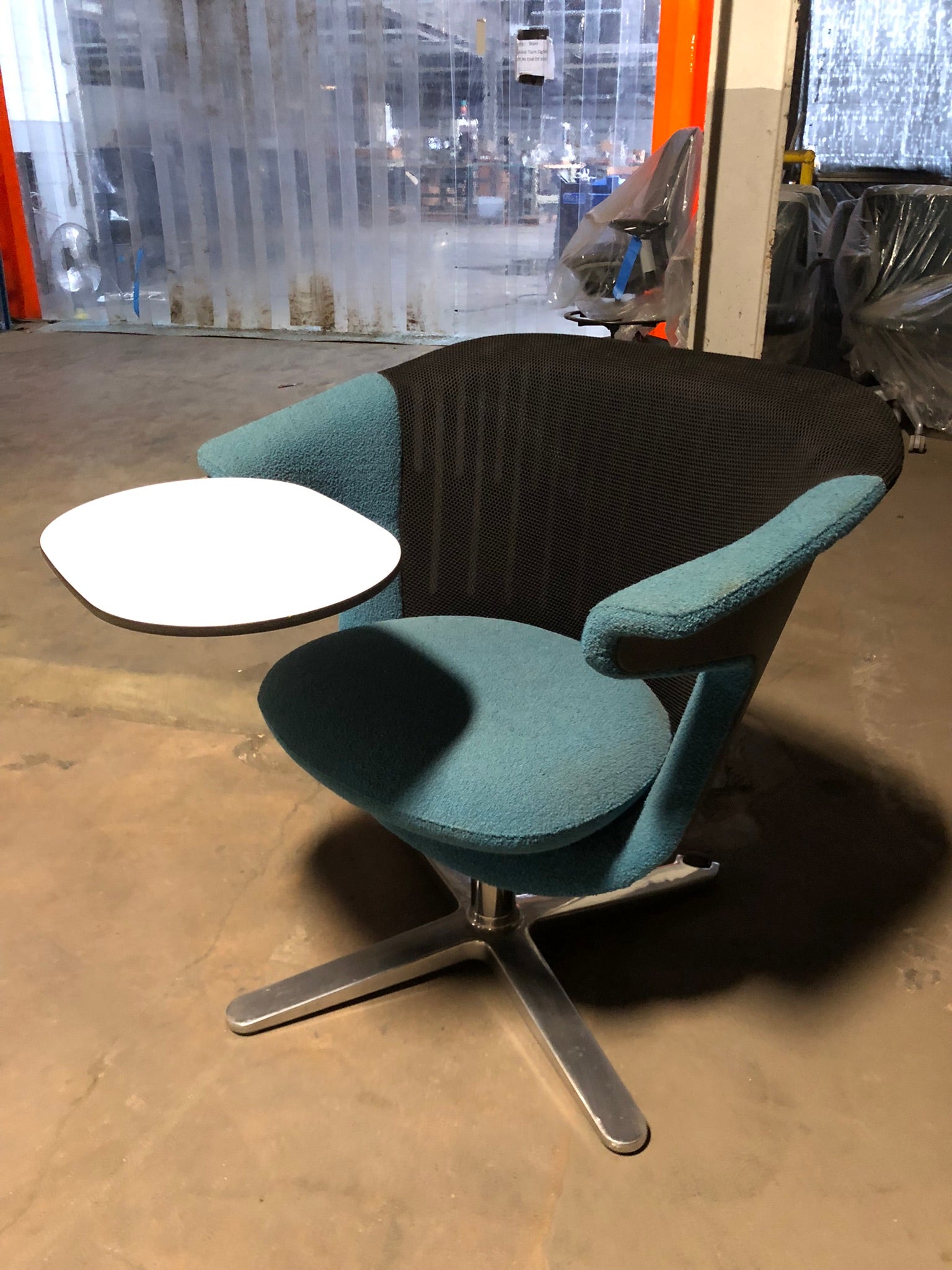 STEELCASE i2i LOUNGE CHAIR BLUE Storr PreOwned