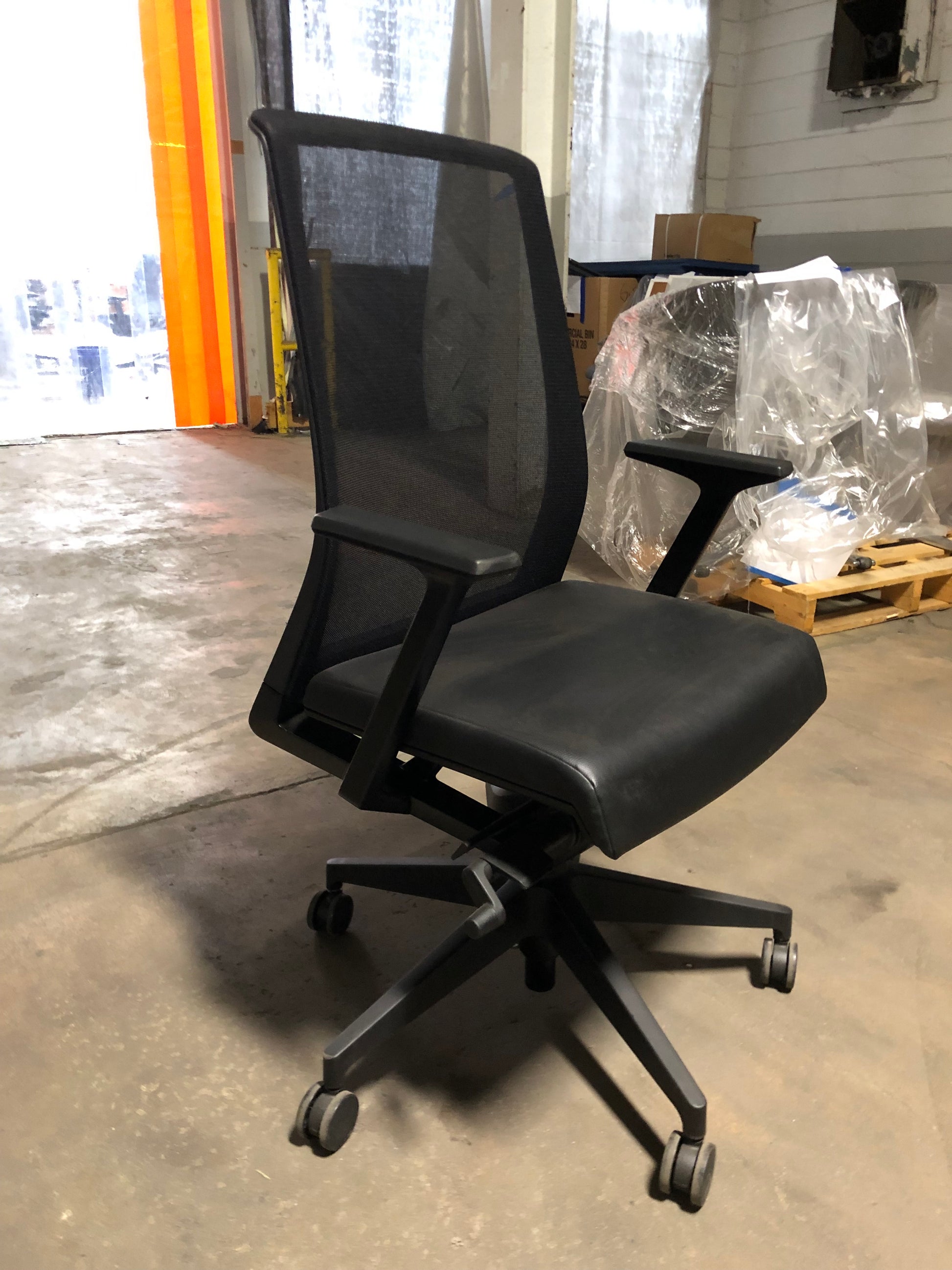 HAWORTH | VERY TASK CHAIR – Storr PreOwned