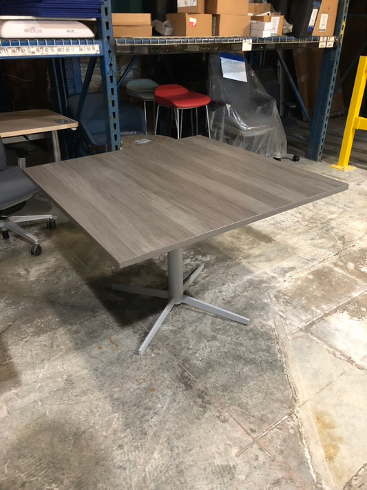 PREOWNED | 42" SQUARE TABLE GREY