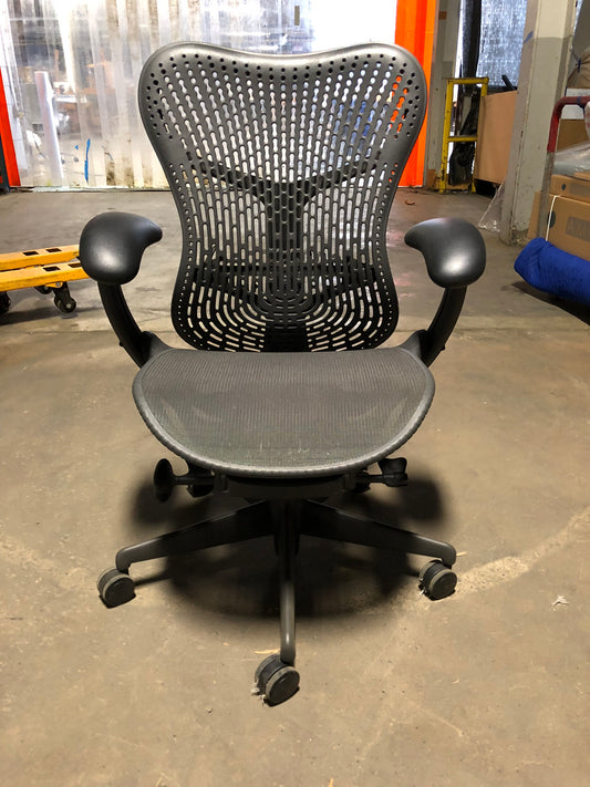 HERMAN MILLER | MIRRA TASK CHAIR