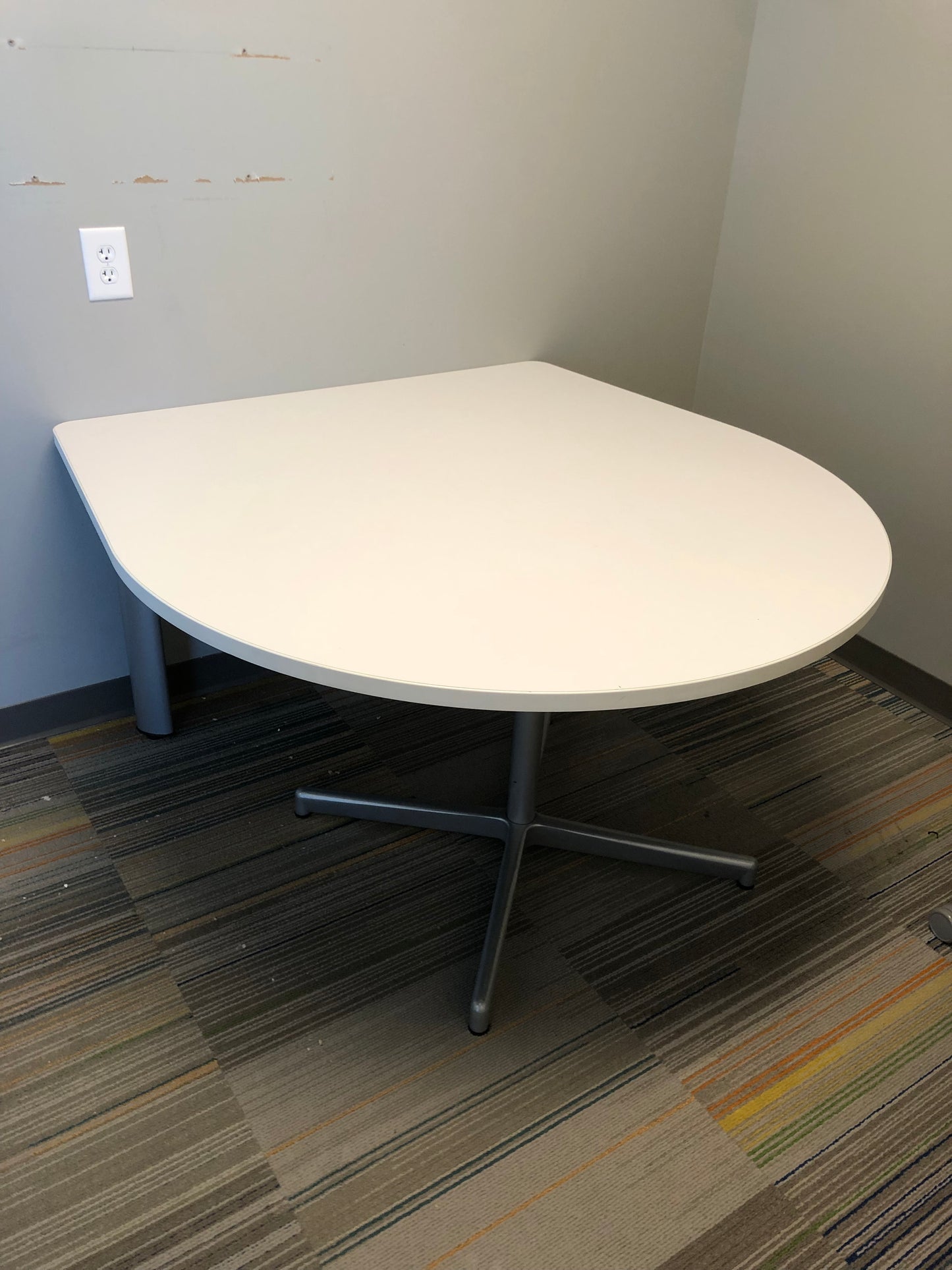 STEELCASE D-TOP TABLE