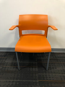 STEELCASE | MOVE CHAIR PLASTIC SEAT/BACK ARMS