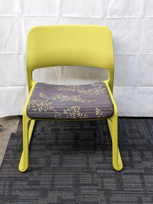 KNOLL | SPARK SLED-BASE STACK CHAIR