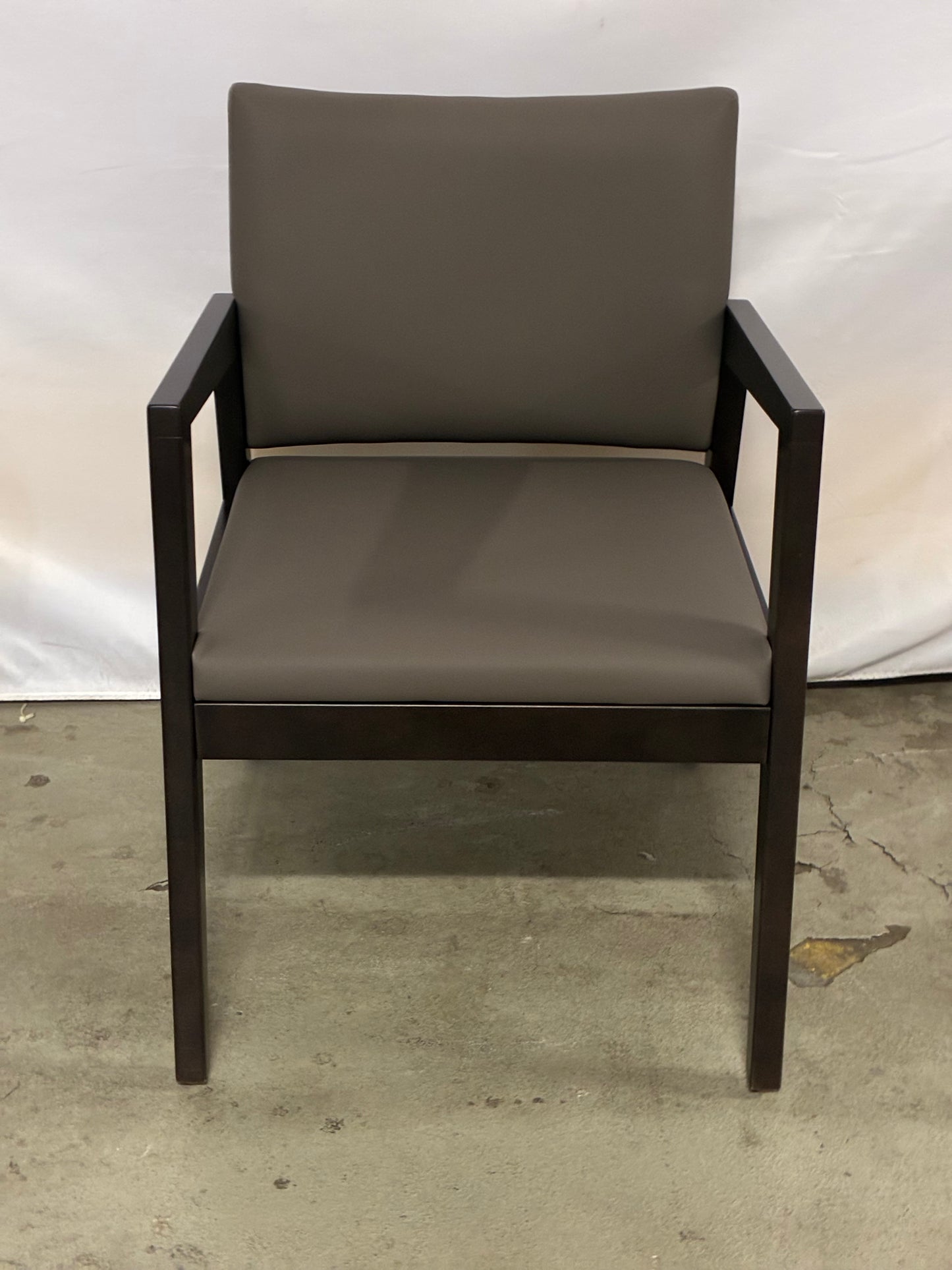 OFS | REIN+, GUEST CHAIR