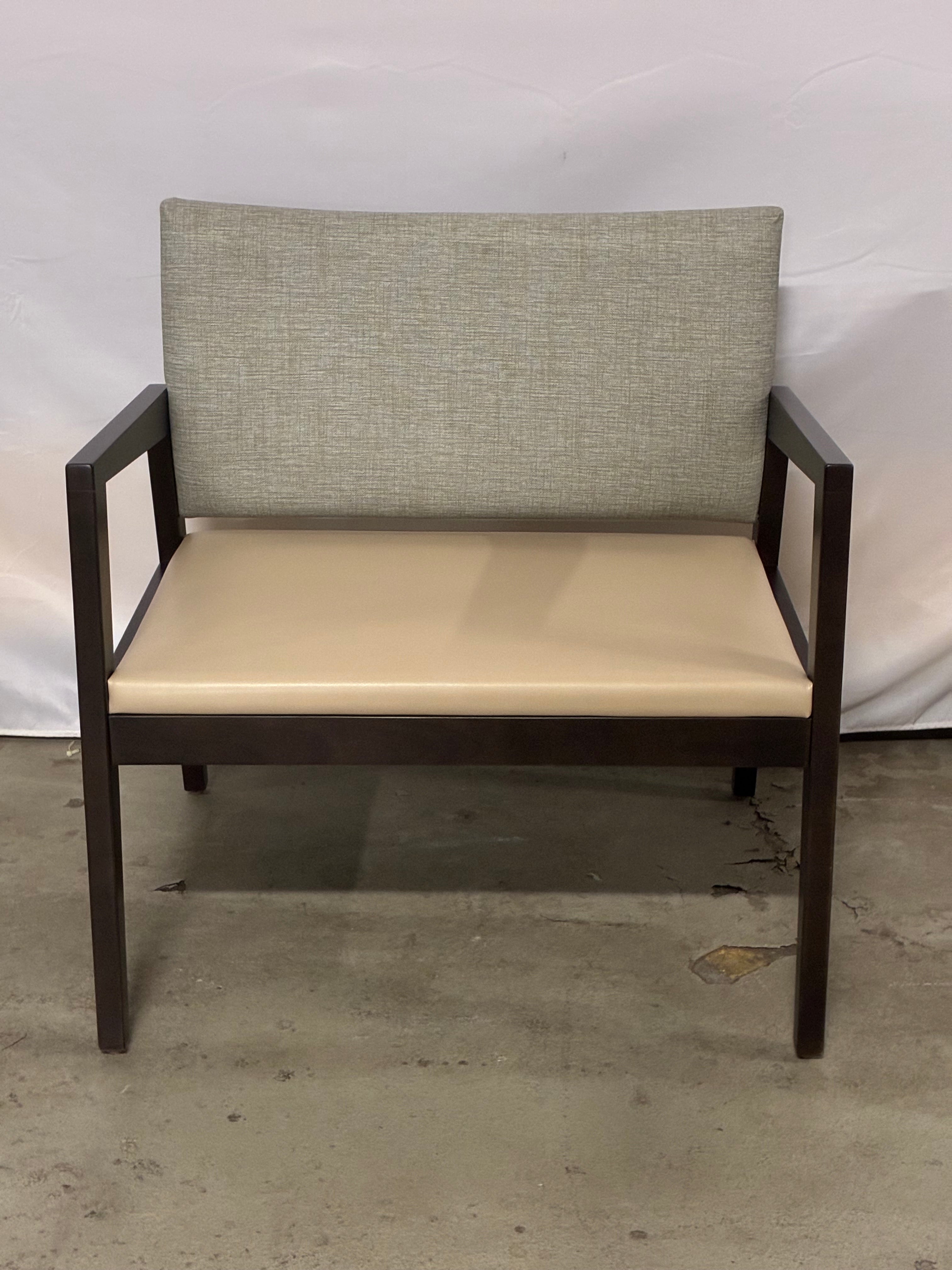 OFS | REIN+, BARIATRIC CHAIR – Storr PreOwned