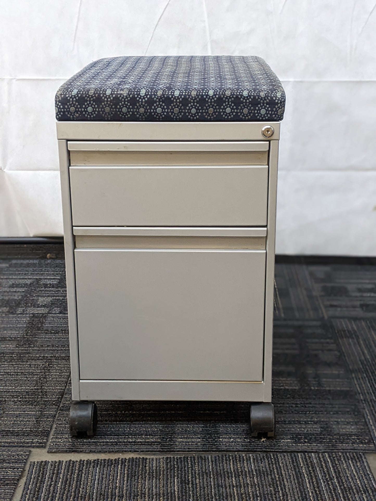 GLOBAL MOBILE PEDESTAL WITH SEAT CUSHION