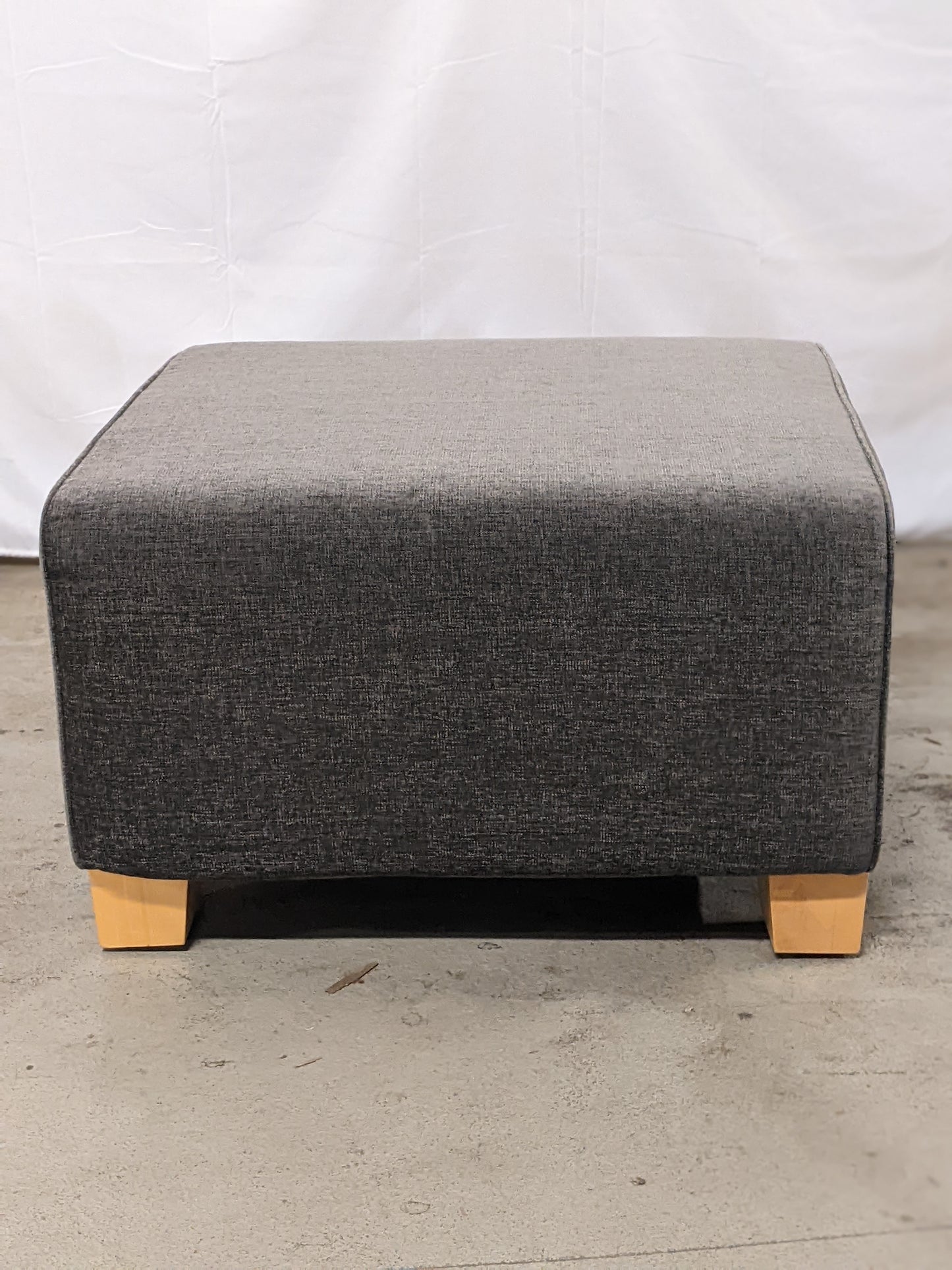 STEELCASE JENNY OTTOMAN