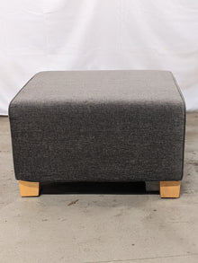STEELCASE | JENNY OTTOMAN