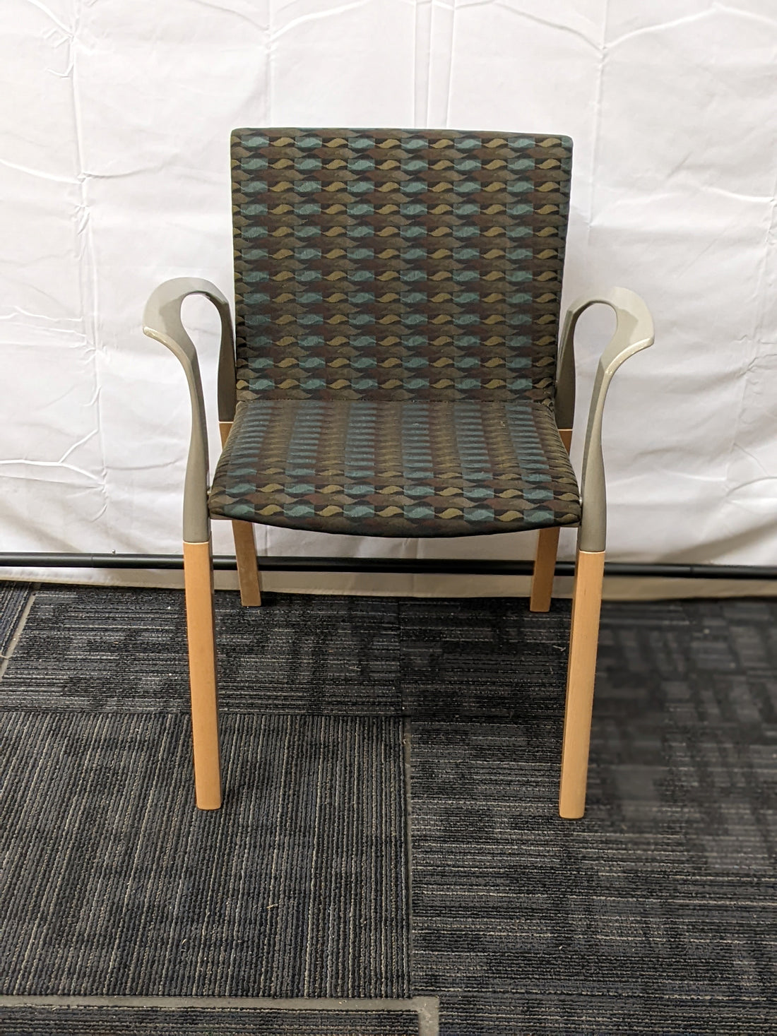 Chair Stack Storage Unit STEELCASE | COMPANY STACK CHAIR – Storr PreOwned