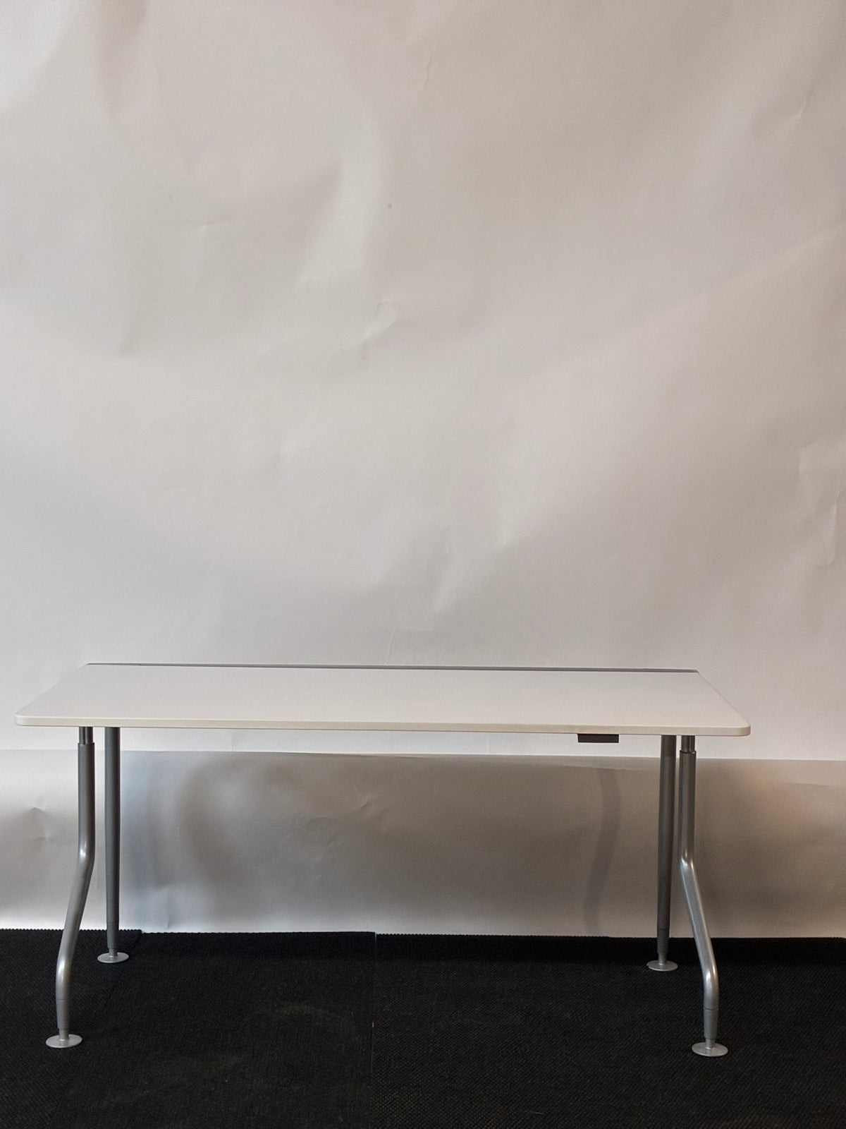 Triangular Steelcase Table STEELCASE | TABLE – Storr PreOwned