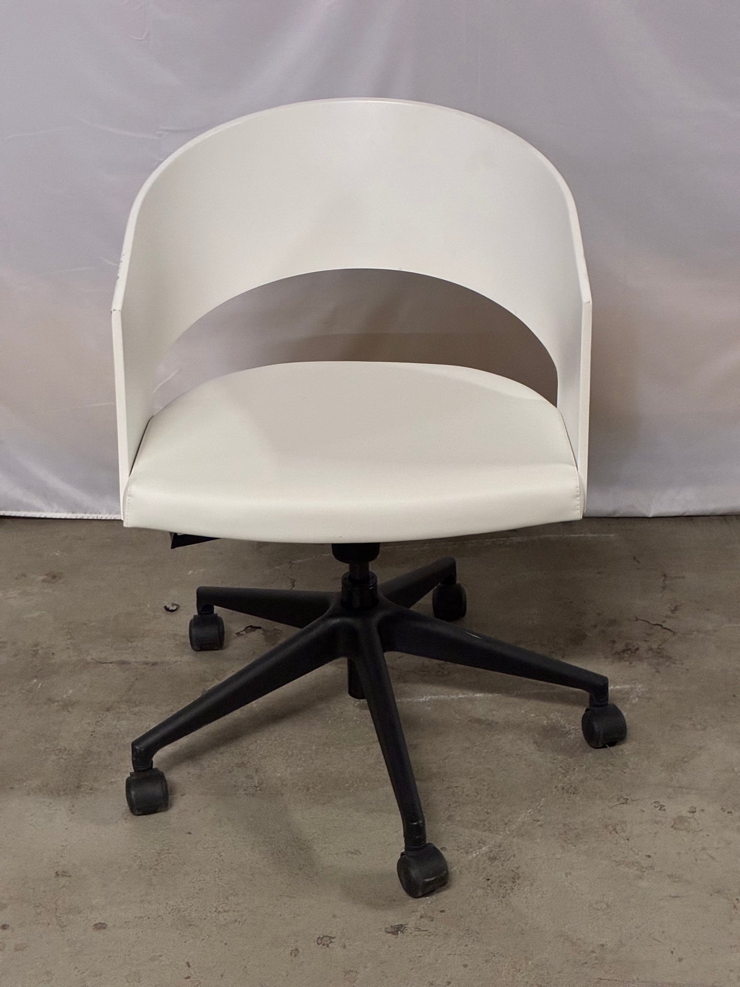 SOURCE INTERNATIONAL | BOTTE SWIVEL TASK CHAIR