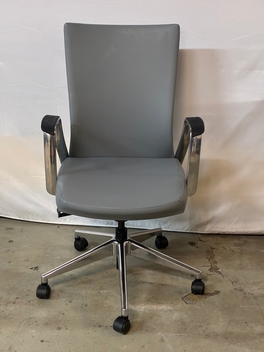 SOURCE INTERNATIONAL | PORTRAIT TASK CHAIR
