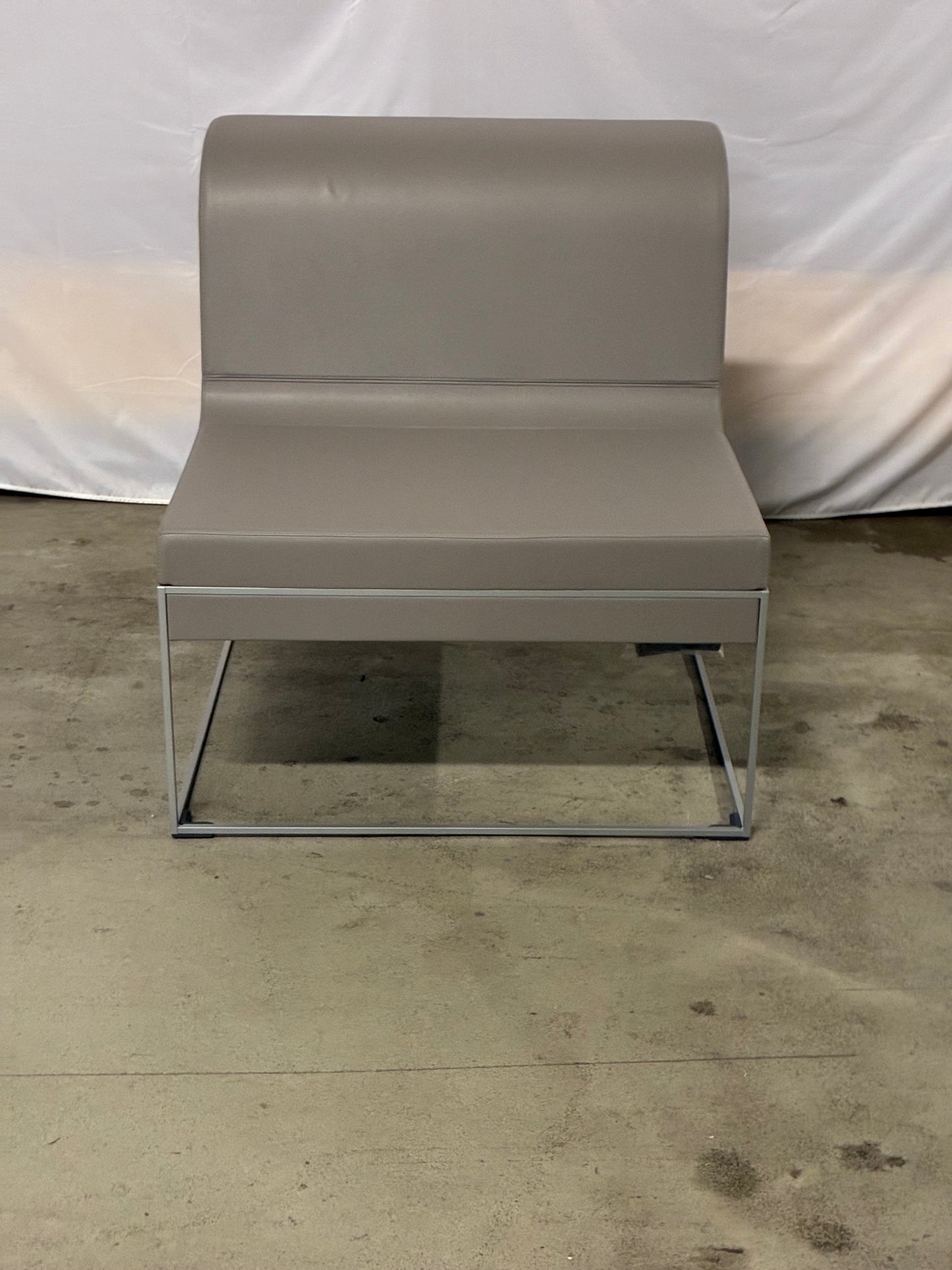 STEELCASE | UMAMI LOUNGE-STRAIGHT, SINGLE