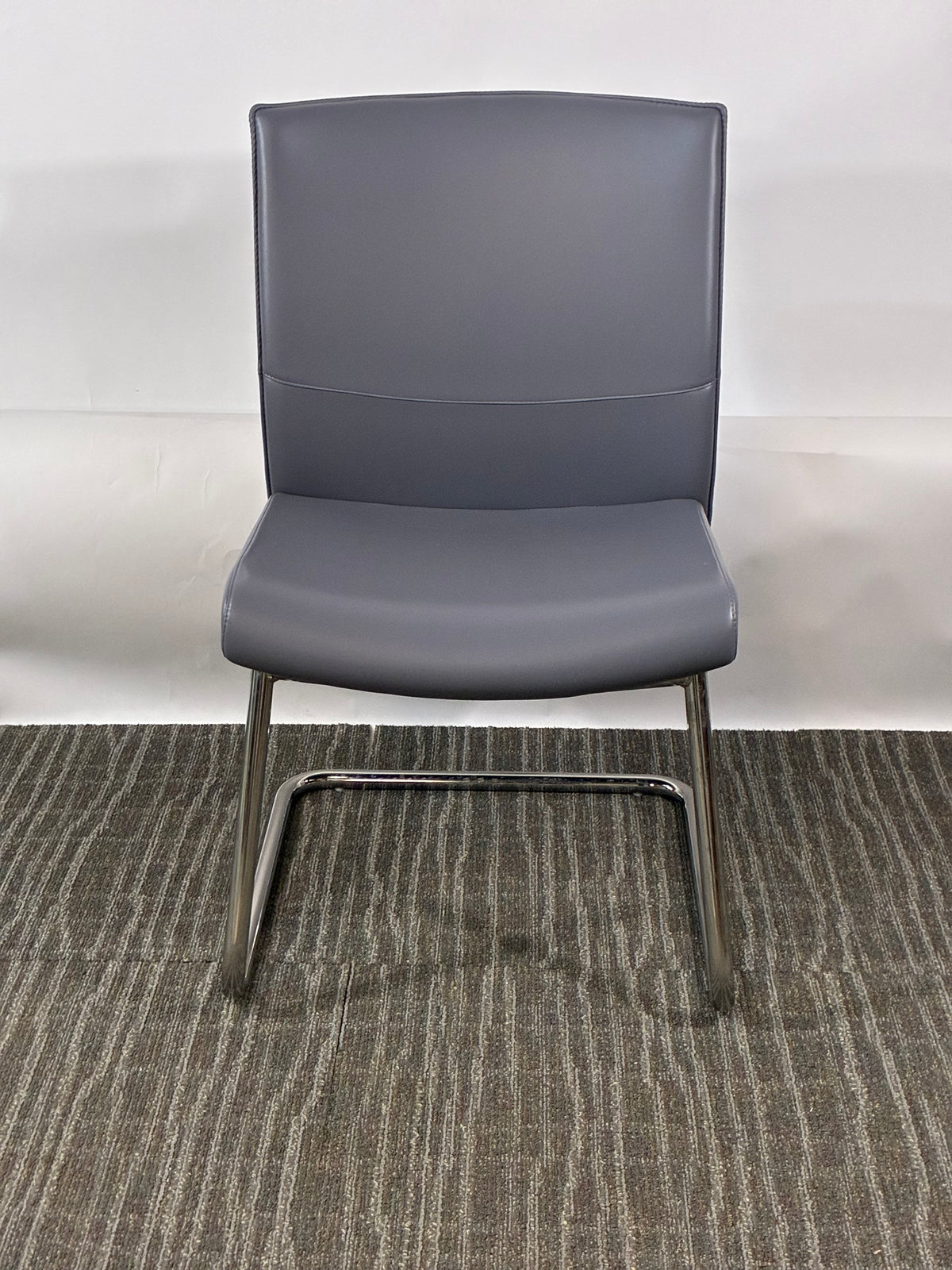 Stylex Insight Chair STYLEX | INSIGHT GUEST CHAIR, SLED BASE – Storr PreOwned