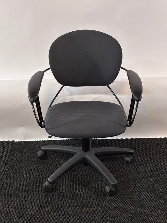 TURNSTONE | UNO TASK CHAIR