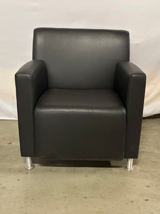 TURNSTONE | JENNY CLUB CHAIR