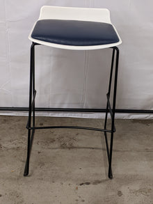 STEELCASE | NOOI, STOOL- BAR HEIGHT