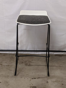 STEELCASE | NOOI STOOL— BAR HEIGHT