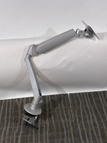 WORKRITE | SINGLE ARTICULATING MONITOR ARM