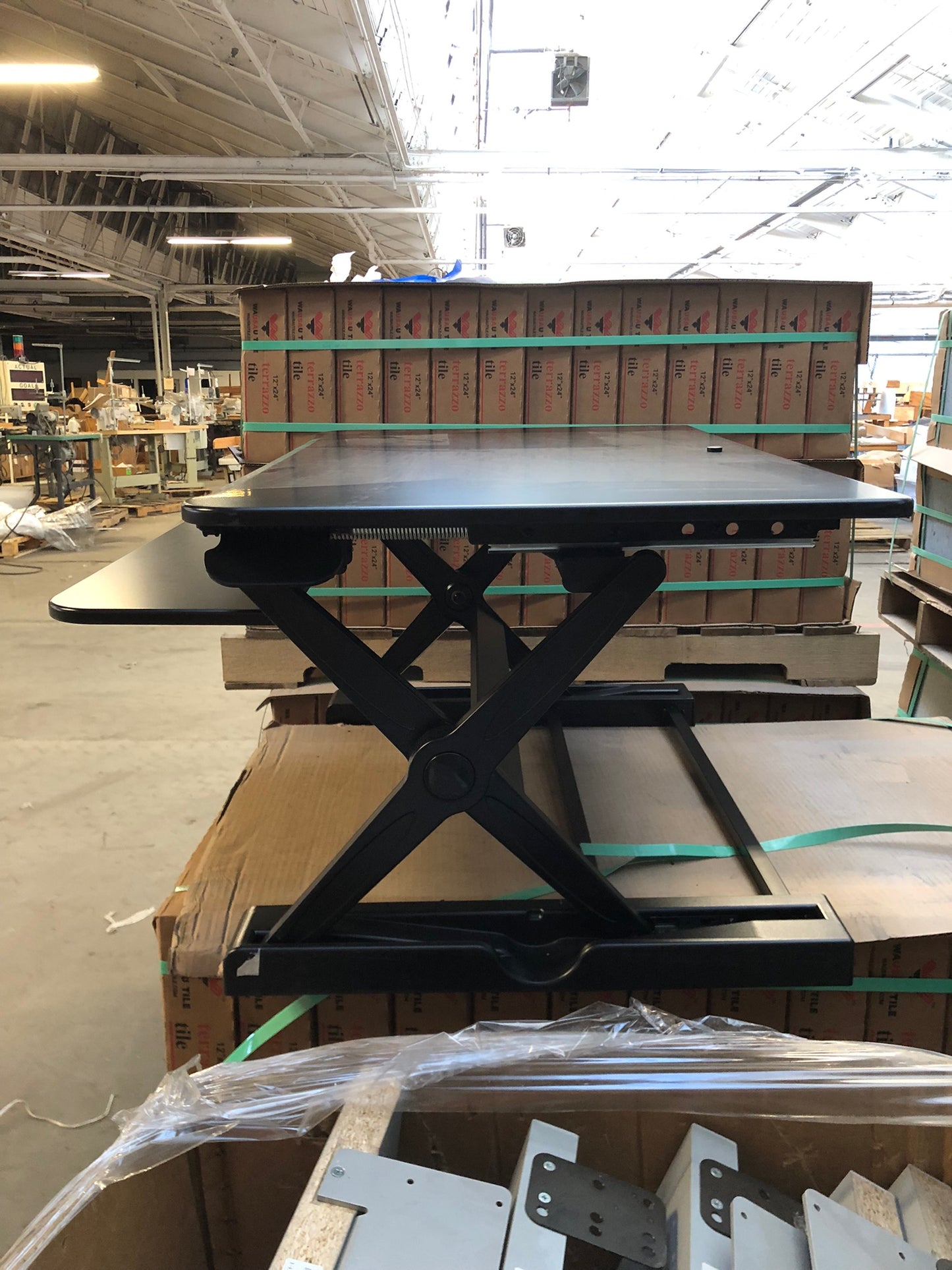 INNOVATIVE DESK RISER 36