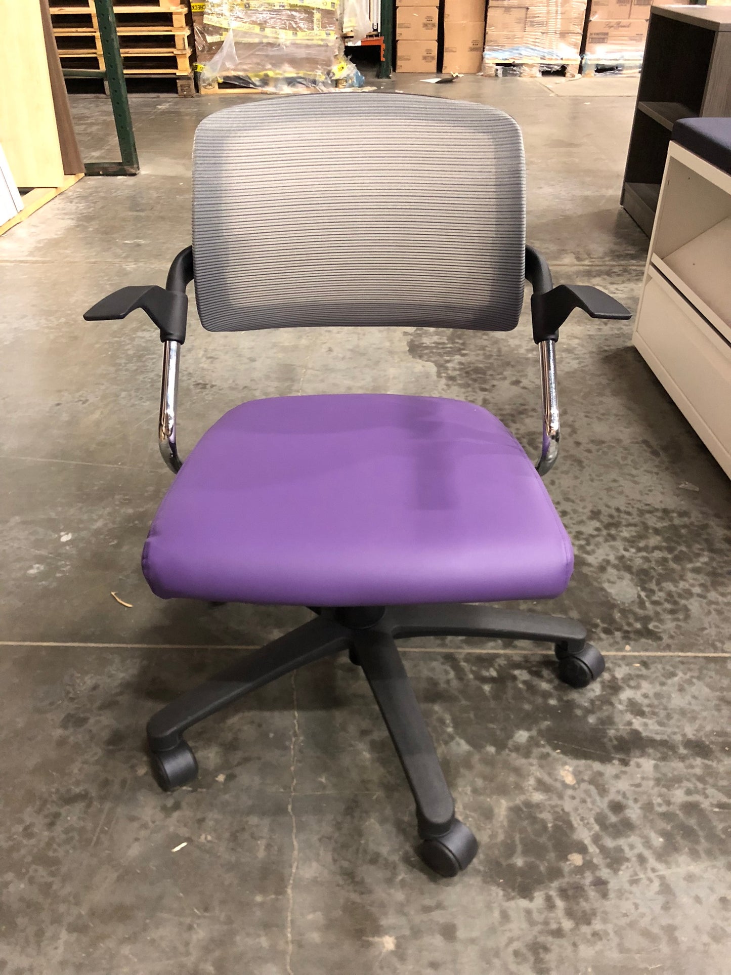 GLOBAL SPRITZ LOW BACK TASK CHAIR