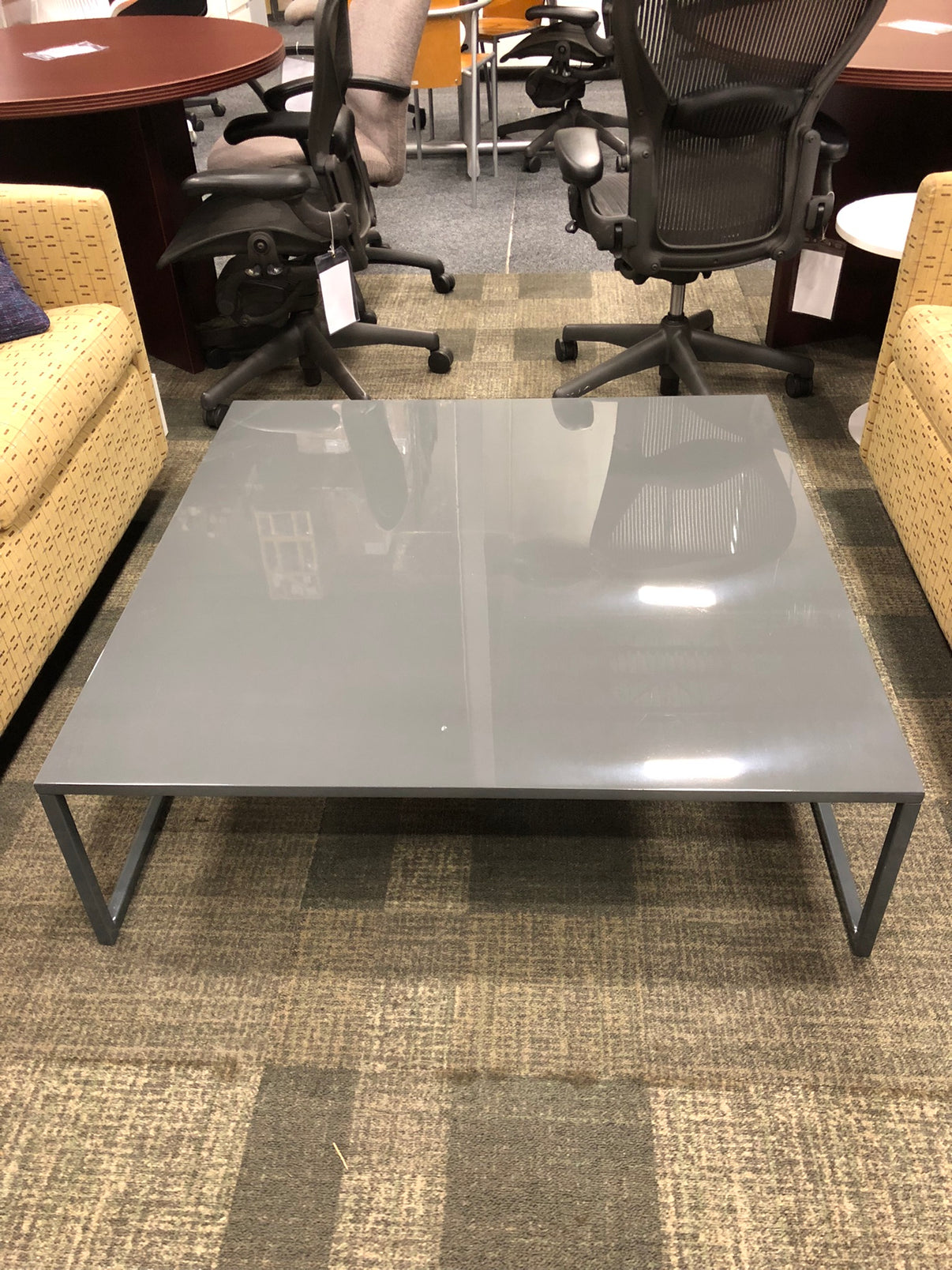 COFFEE TABLE SCRATCH IN TOP Storr PreOwned