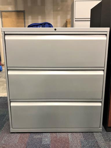 KNOLL 3 DRAWER LATERAL FILE